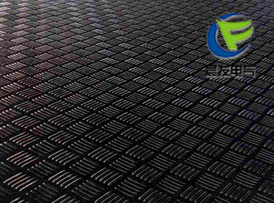 五杠防滑絕緣橡膠闆